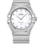 Omega Constellation Manhattan Quartz Watch – 28 mm Steel Case – Diamond-Paved Bezel – Mother-Of-Pearl Diamond Dial – 131.15.28.60.55.001