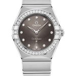 Omega Constellation Manhattan Quartz Watch – 28 mm Steel Case – Diamond-Paved Bezel – Grey Diamond Dial – 131.15.28.60.56.001