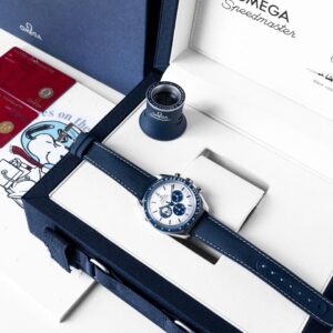 Omega Speedmaster “Silver Snoopy” 42mm – Stainless Steel
