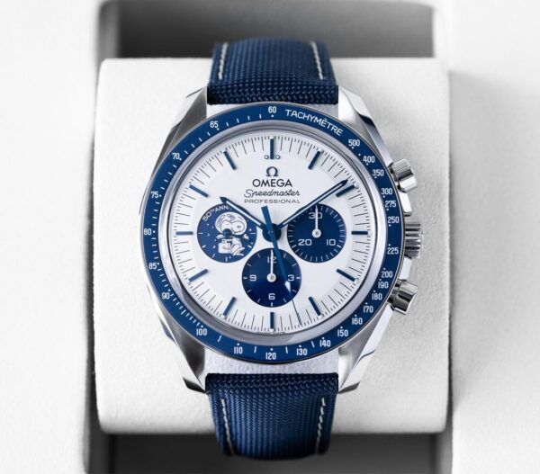 Omega Speedmaster “Silver Snoopy” 42mm – Stainless Steel