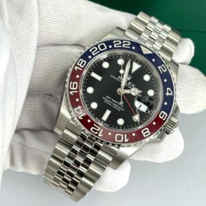 Rolex GMT-Master II “Pepsi” 40mm – Stainless Steel, Jubilee