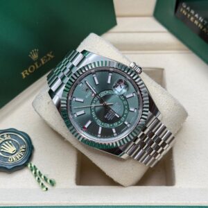 Rolex Sky-Dweller 42mm – Stainless Steel, Mint Green, Jubilee