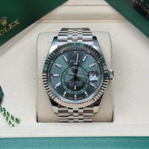Rolex Sky-Dweller 42mm – Stainless Steel, Mint Green, Jubilee