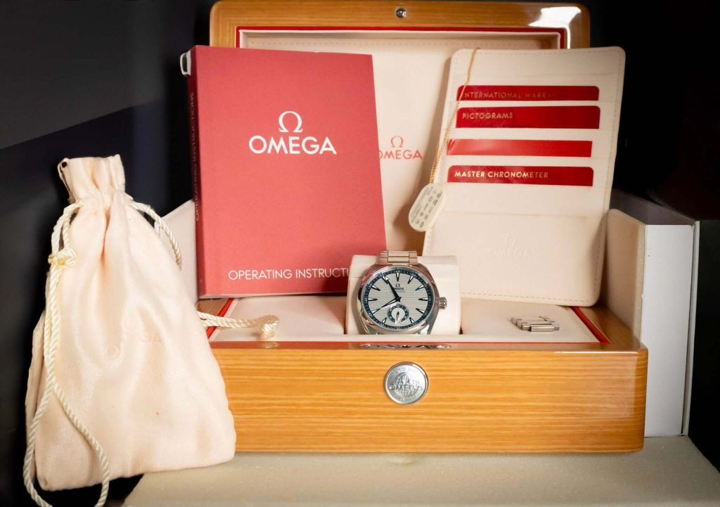 Omega Seamaster Aqua Terra 41mm Silver Dial – Ref. 220.10.41.21.02.004