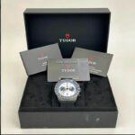 TUDOR BLACK BAY CHRONO “CARBON 25” LIMITED EDITION (79377KN)
